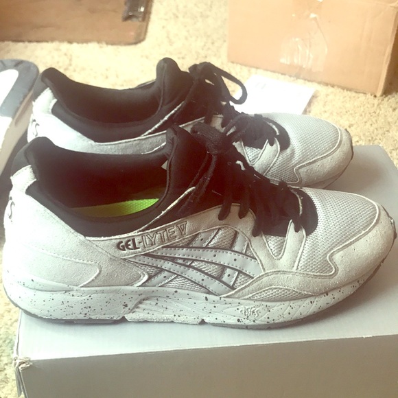 most comfortable mens asics shoes